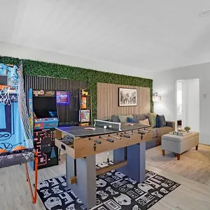  Apartment 6th Haven, Arcade, King Bed, Games, 1 Mile To Beaches